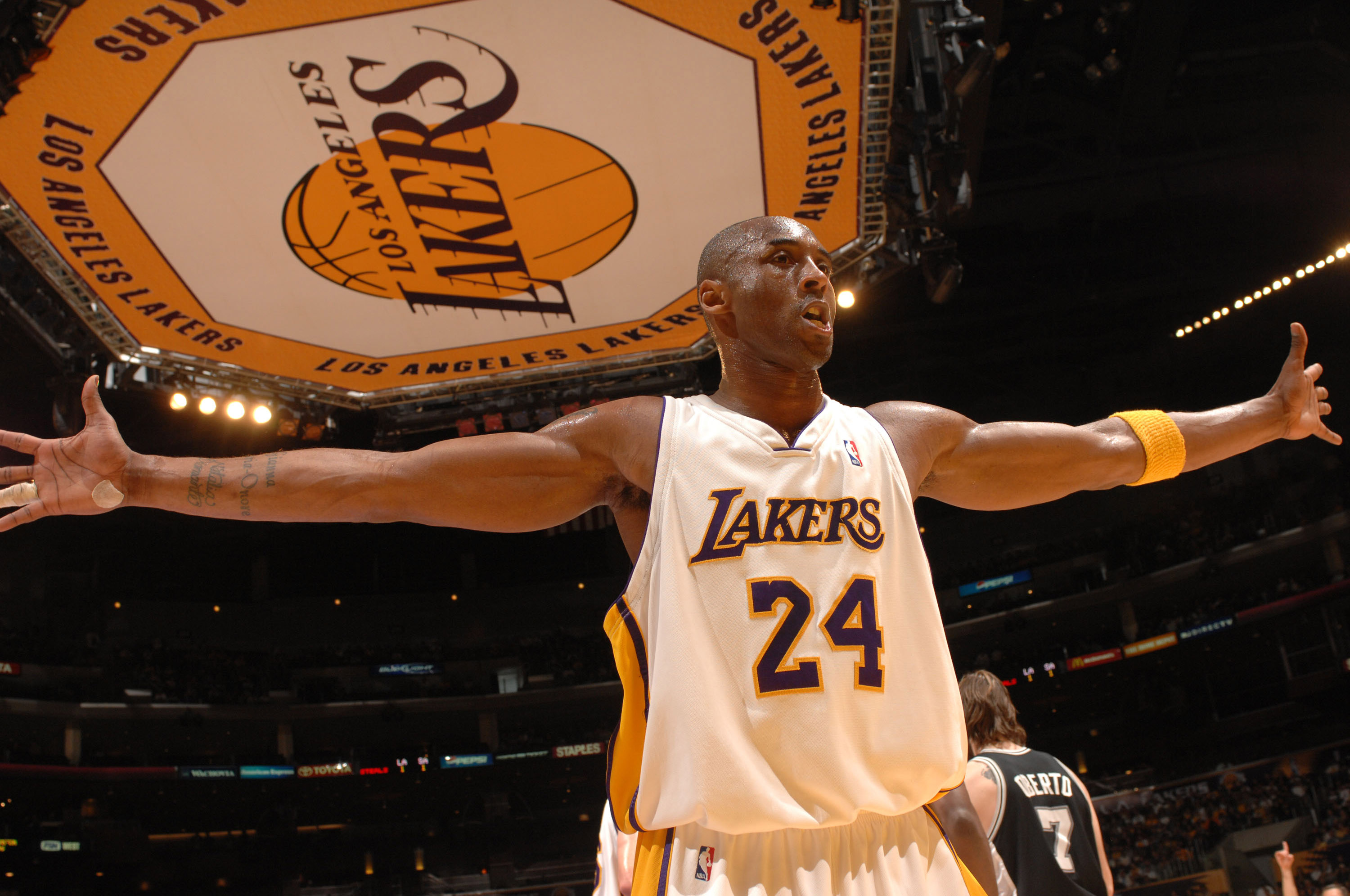 瞬息万变的 瞬息万变的